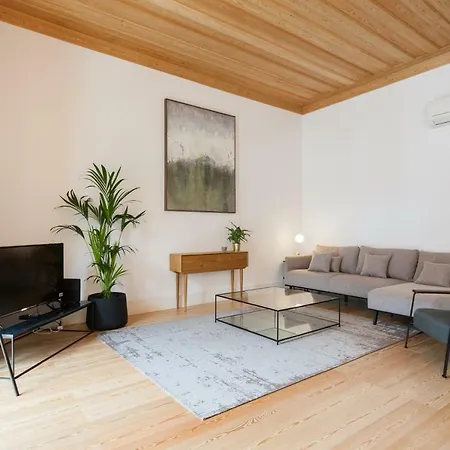 Feels Like Baixa Chic With Garden Oasis * Лиссабон