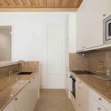 Апартаменты Feels Like Baixa Chic With Garden Oasis *