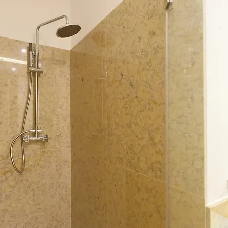 Feels Like Baixa Chic With Garden Oasis Apartment Lisbon