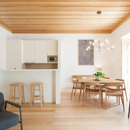 Feels Like Baixa Chic With Garden Oasis Апартаменты